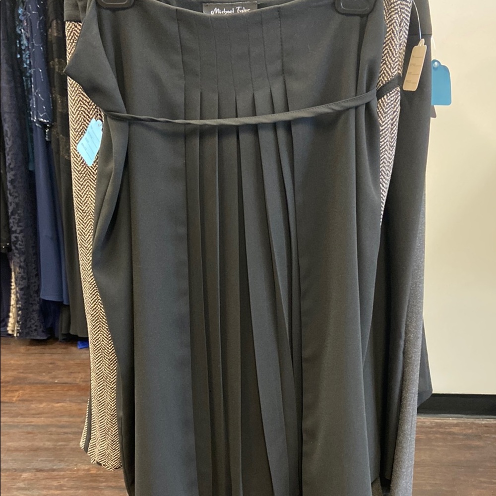 New Michael Tyler Black Midi Pleated Skirt